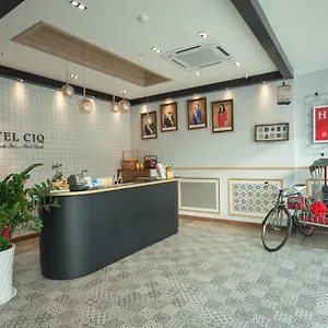 3* Hotel Ciq, Jalan Trus